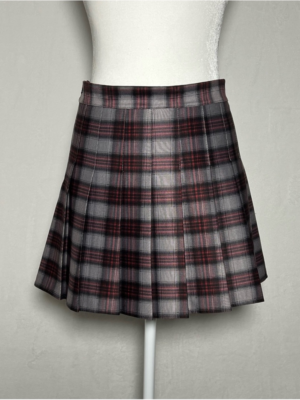 Pleated Plaid Mini Skirt in Black Gray and Burgundy - size M